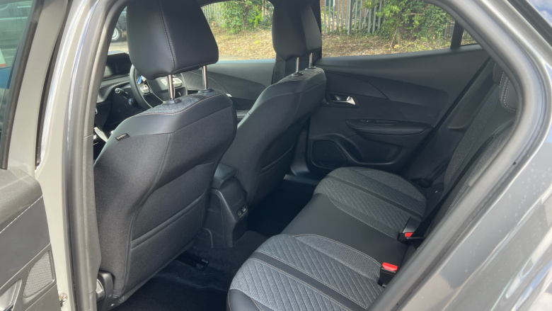 Peugeot 2008 1.2 PureTech 130 Allure 5dr Petrol Estate